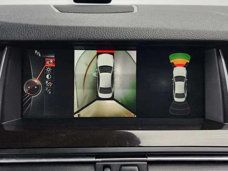 BMW 520 xDrive M Aerodynamics, снимка 16 - Автомобили и джипове - 53706901