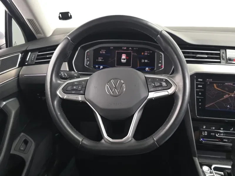 VW Passat, снимка 13 - Автомобили и джипове - 55175870