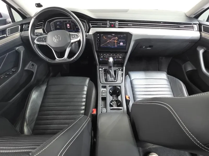 VW Passat, снимка 7 - Автомобили и джипове - 55175870