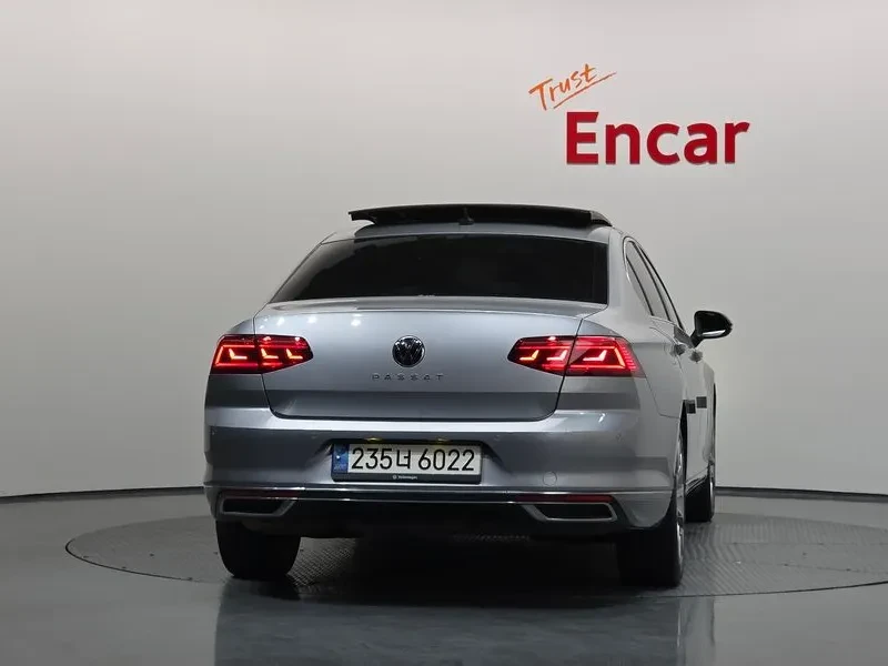 VW Passat, снимка 4 - Автомобили и джипове - 55175870