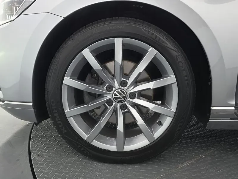 VW Passat, снимка 5 - Автомобили и джипове - 55175870