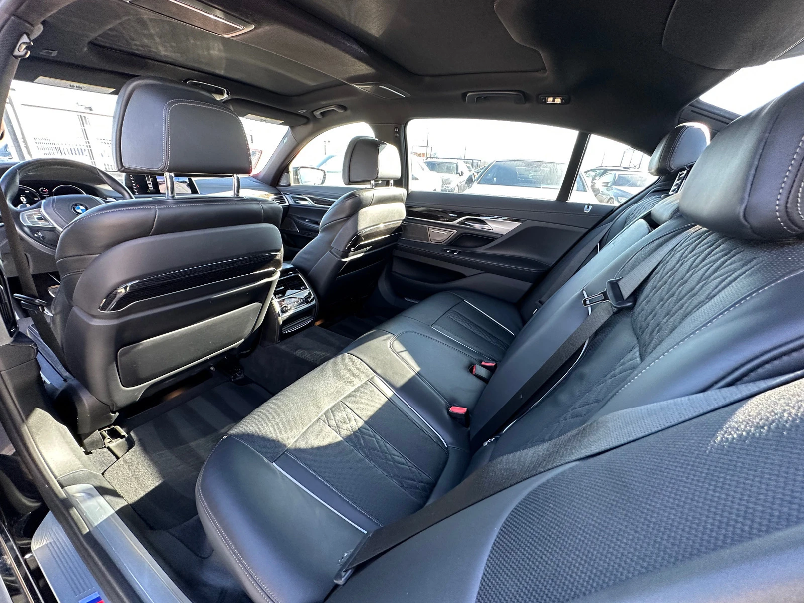BMW 750 Li* Full* M-Pack* X-Drive* 2019*  | Mobile.bg — изображение 13