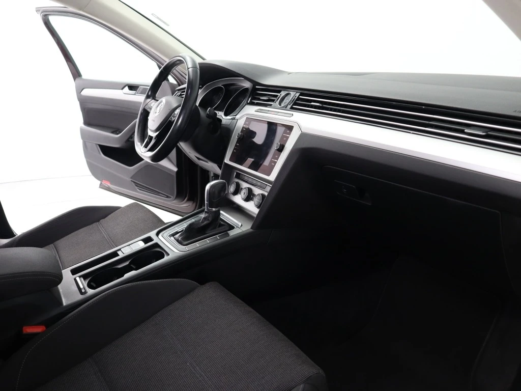 VW Passat 1.6 TDI | Mobile.bg   11