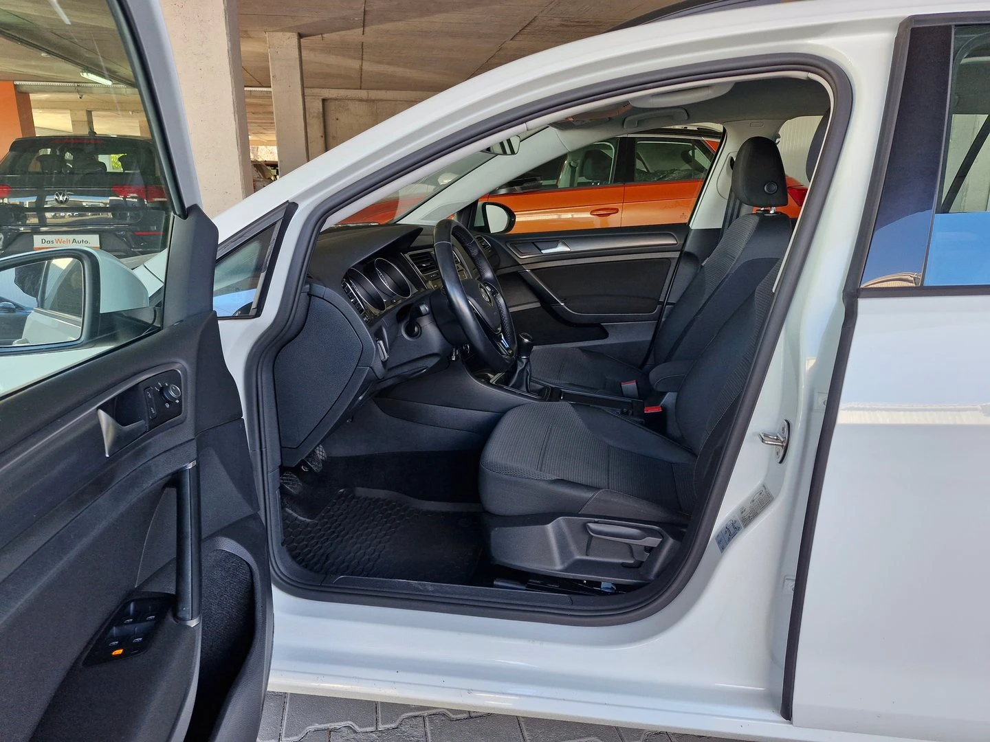 VW Golf Variant Comfortline 1.6 TDI - изображение 5