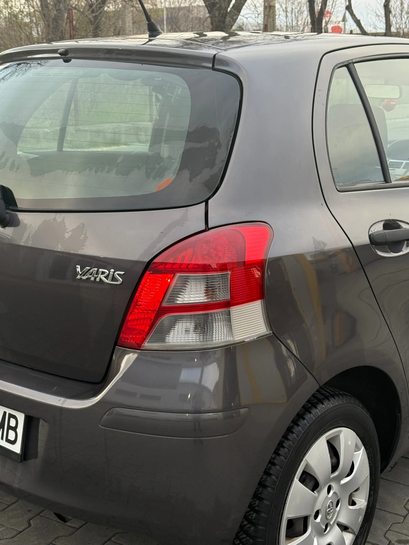 Toyota Yaris Тойота Ярис 1.33 2011 - изображение 5