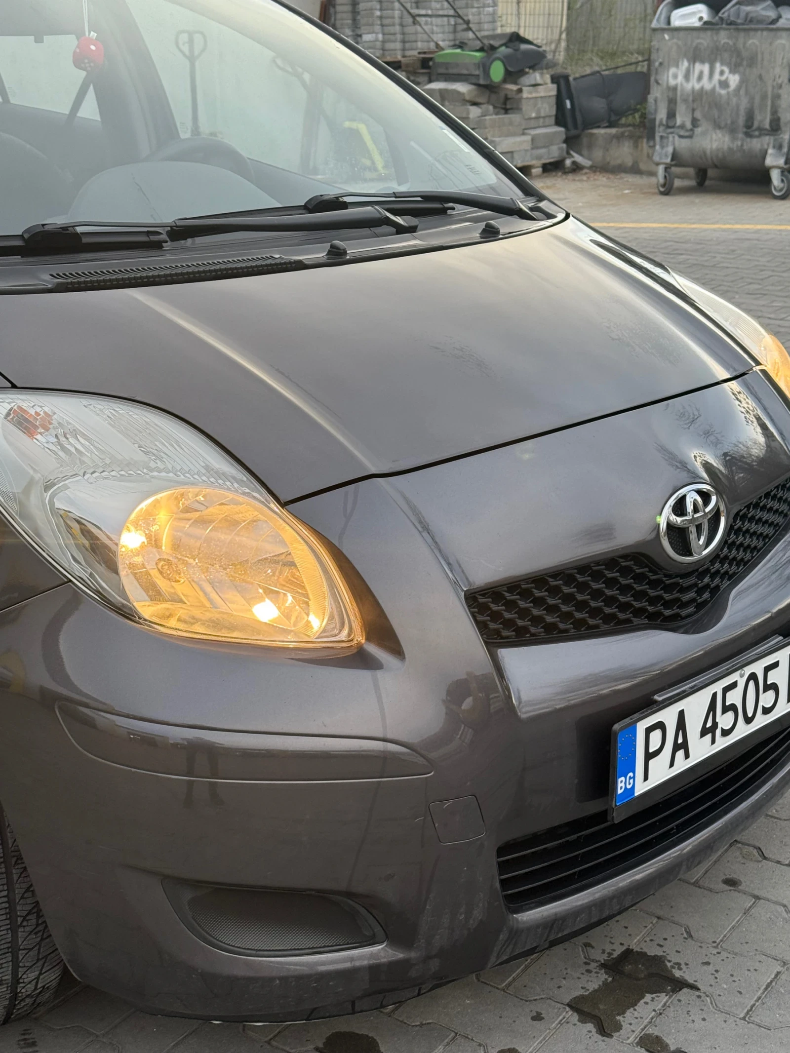 Toyota Yaris Тойота Ярис 1.33 2011 - изображение 3