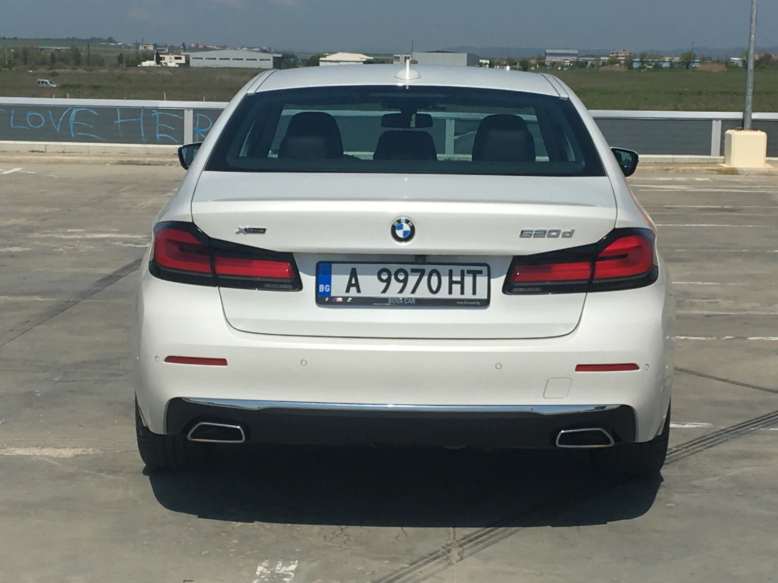 BMW 520 xDrive Luxury - изображение 5
