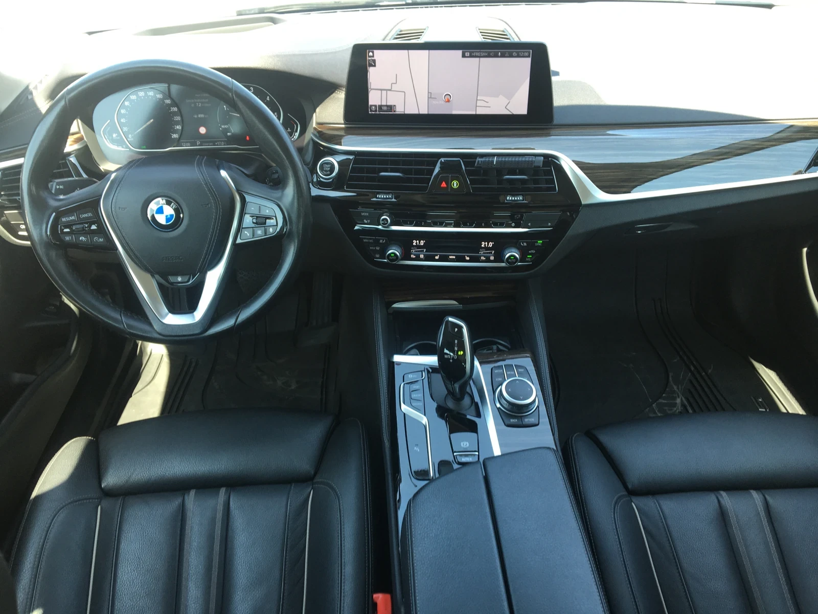 BMW 520 xDrive Luxury - изображение 10