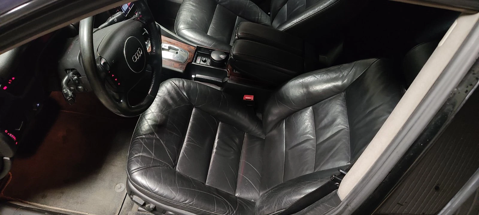 Audi A8 4.2 quattro 310к.с. - изображение 8