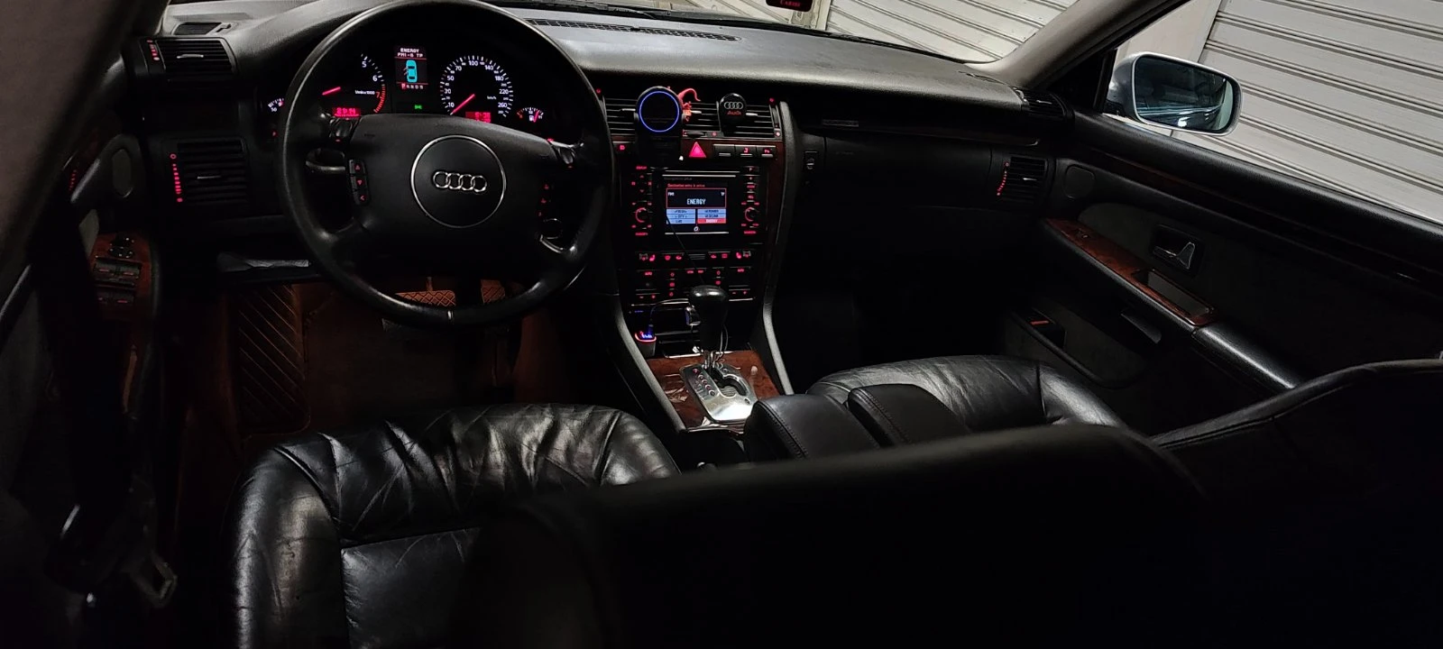 Audi A8 4.2 quattro 310к.с. - изображение 6