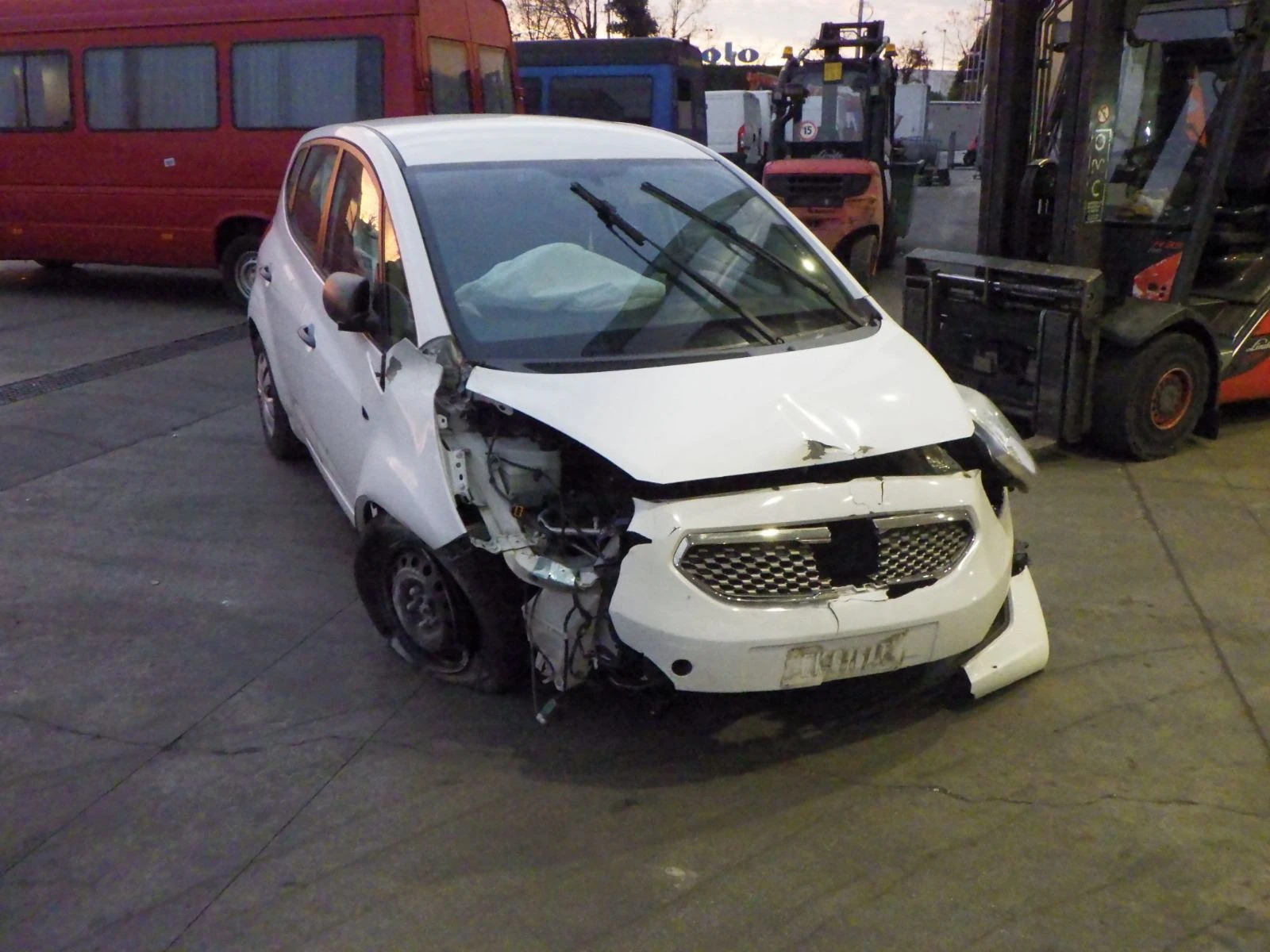 Kia Venga 1.4 - изображение 4