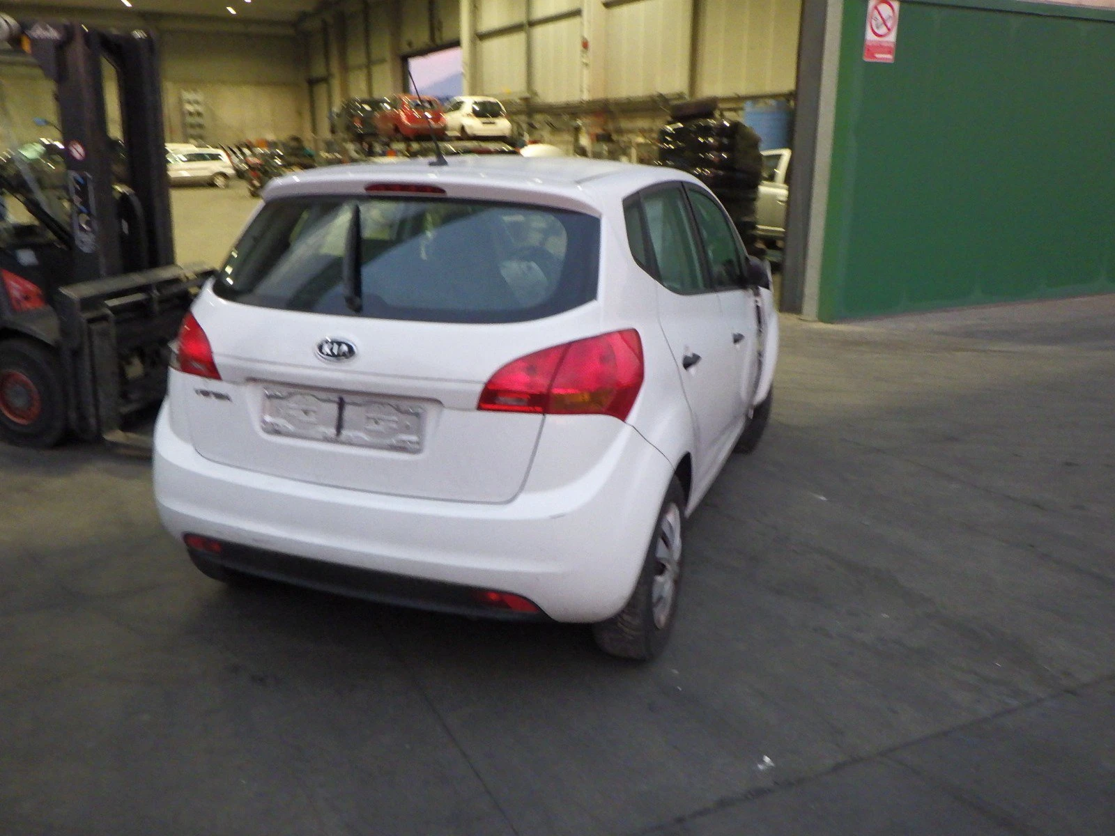 Kia Venga 1.4 - изображение 3