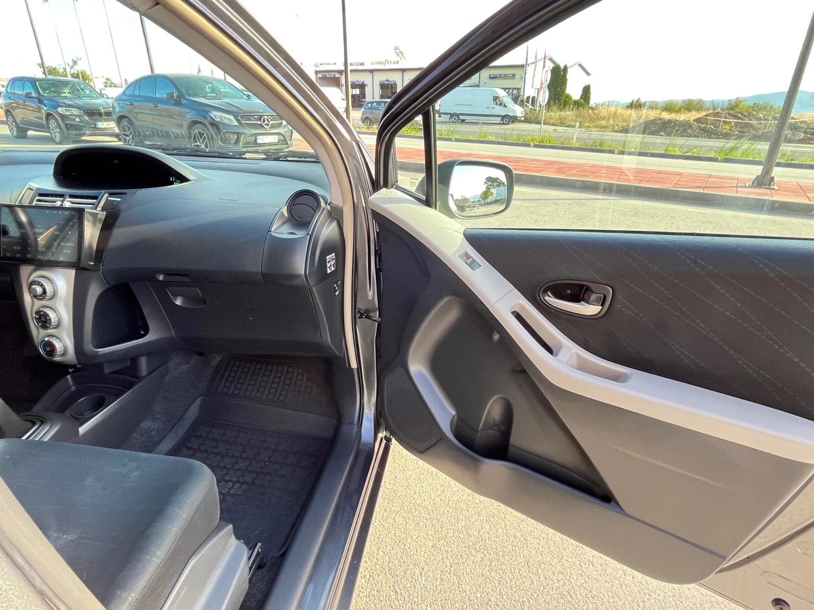 Toyota Yaris 1.4-90к.с.;D-4D;МУЛТИМЕДИЯ;NAVI - изображение 10