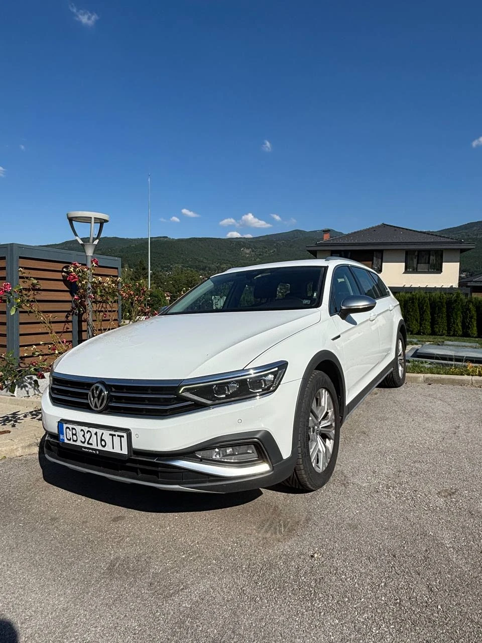VW Passat 2.0 TDI 190К.С. FACELIFT 4Х4 IQ-MATRIX, снимка 2 - Автомобили и джипове - 56060408