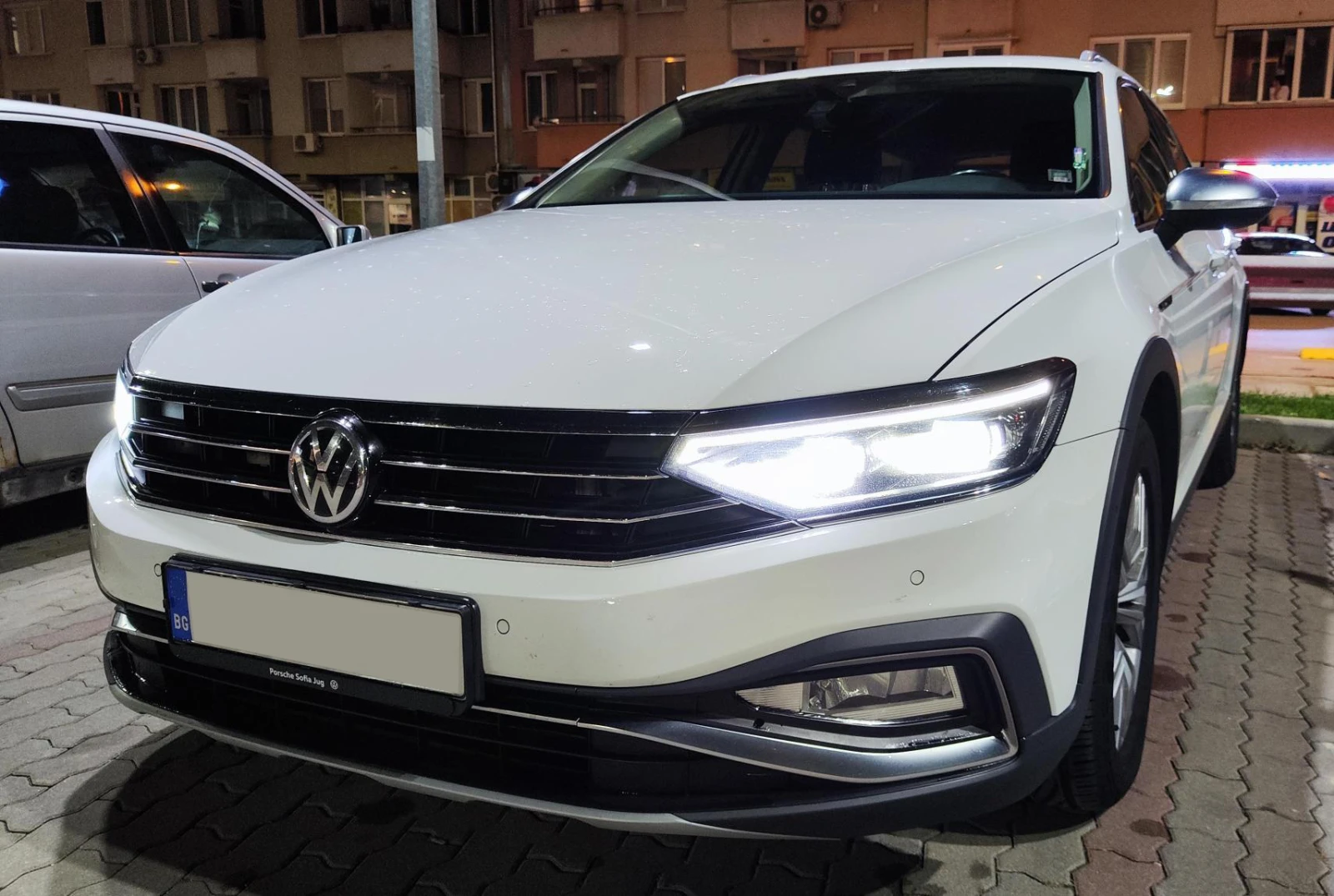 VW Alltrack 2.0 TDI 190К.С. FACELIFT 4Х4 IQ-MATRIX - изображение 6