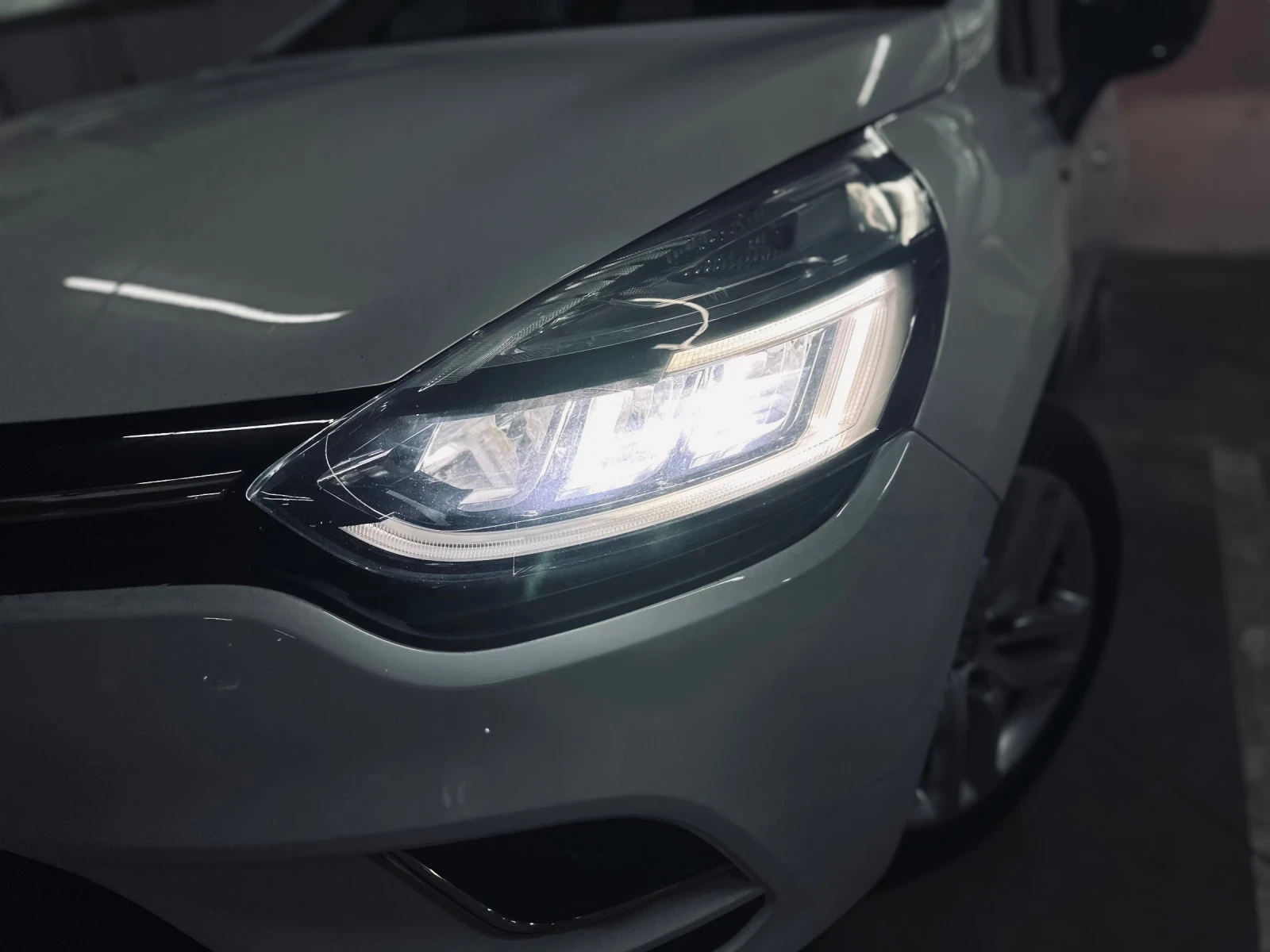 Renault Clio Camera, Navi, Premium Audio, Moschino - изображение 3