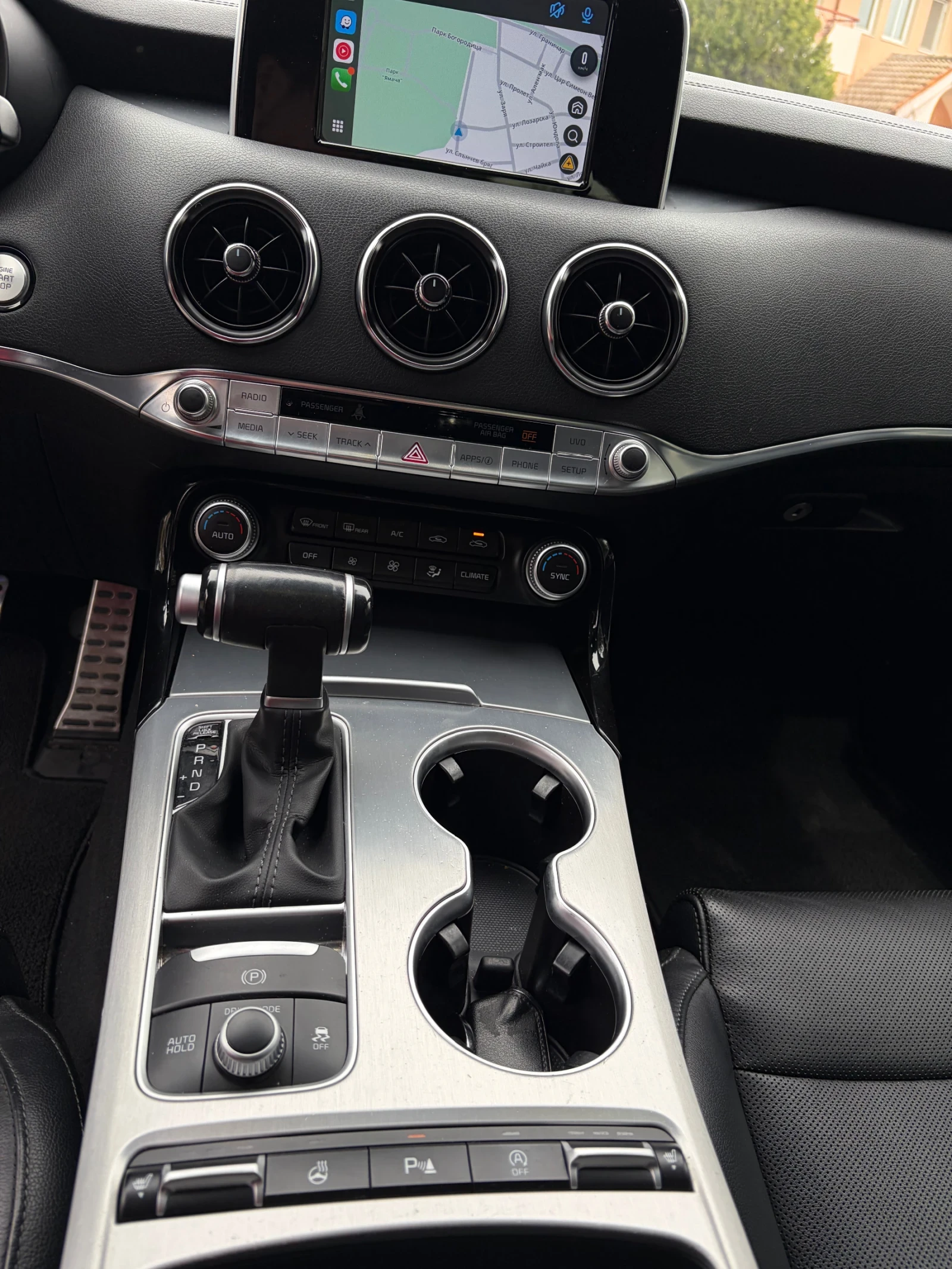 Kia Stinger 3.3 GT AWD, снимка 10 - Автомобили и джипове - 54015126