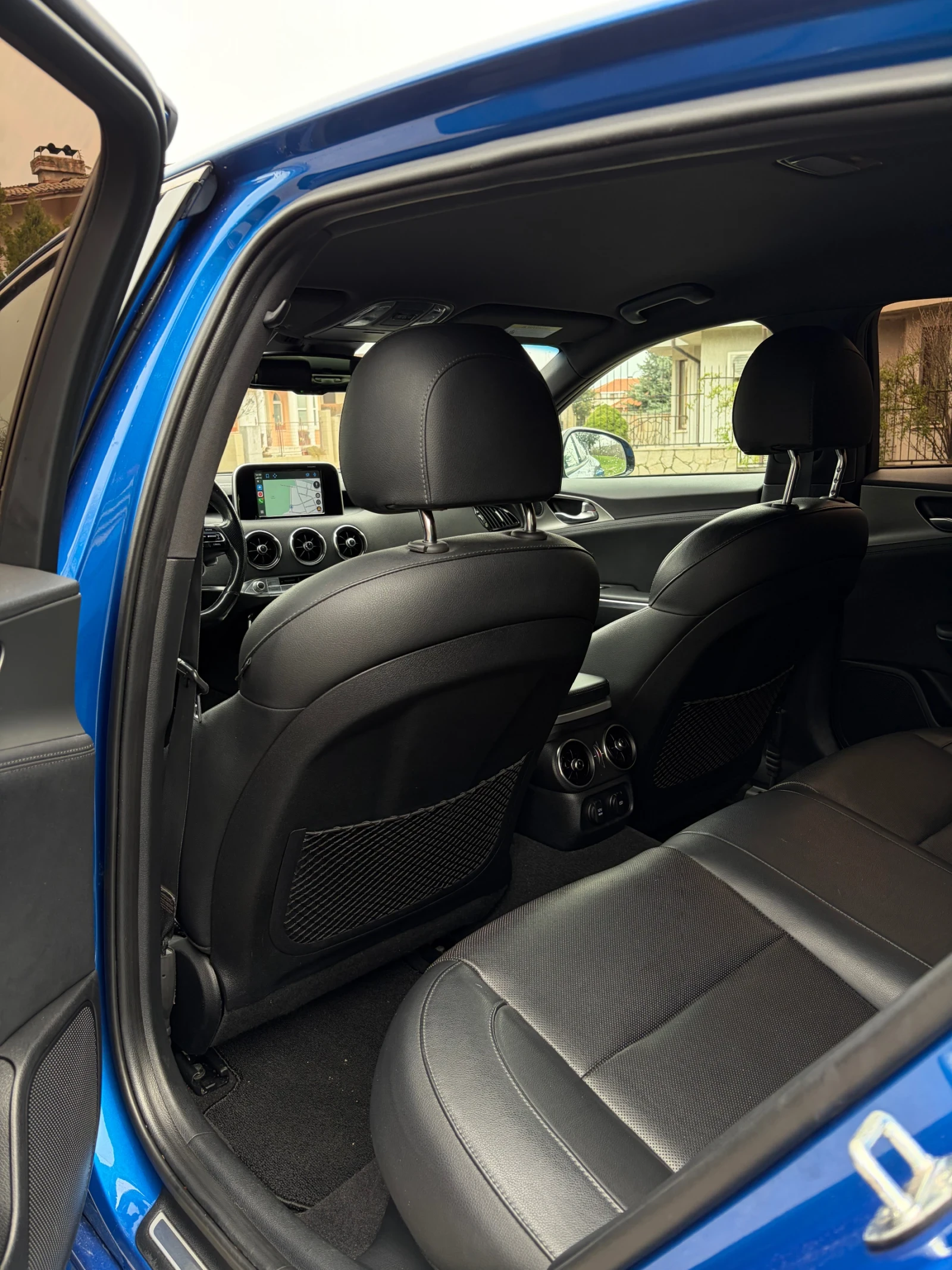 Kia Stinger 3.3 GT AWD, снимка 8 - Автомобили и джипове - 54015126