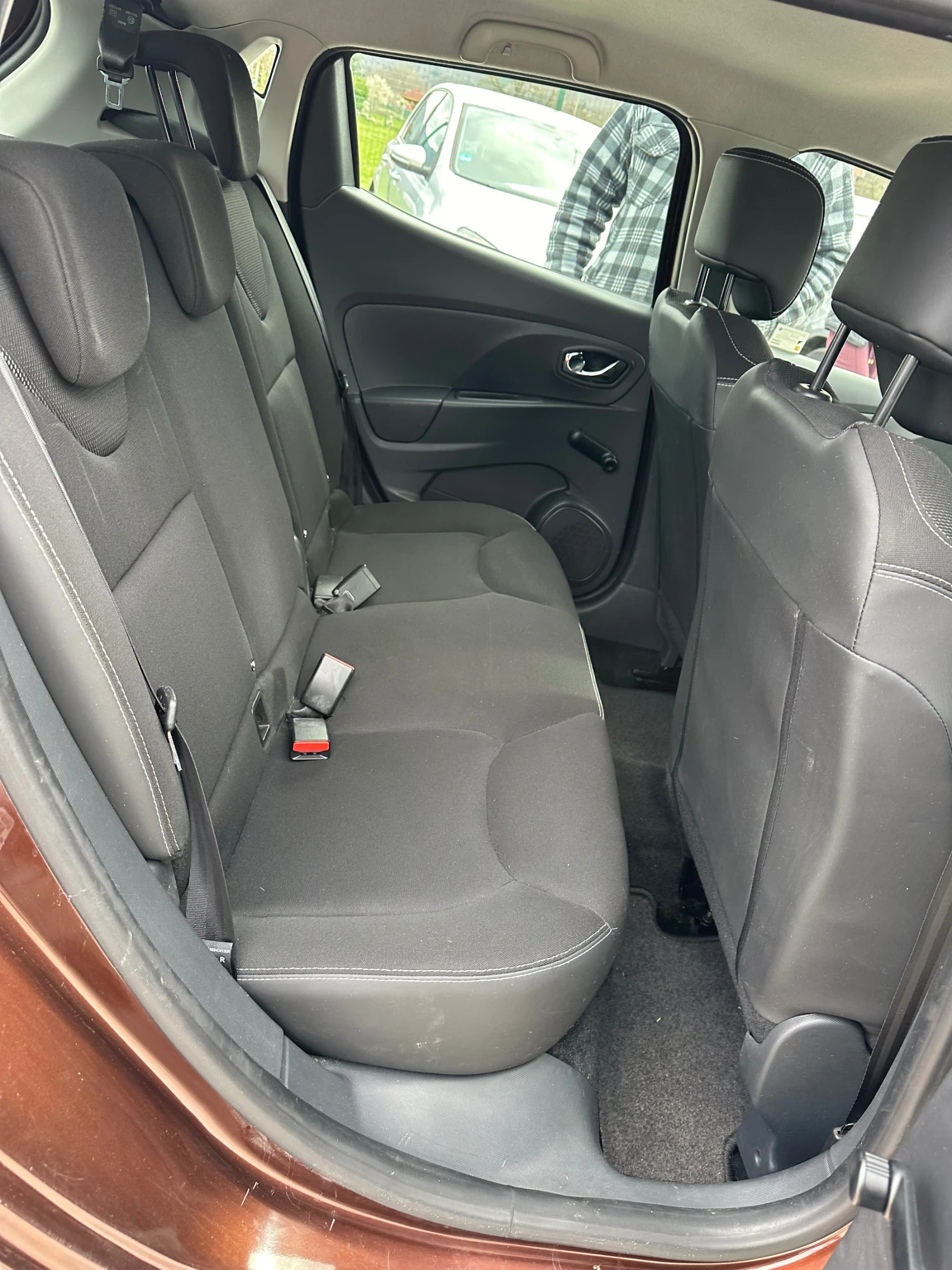 Renault Clio 1.2 i, снимка 14 - Автомобили и джипове - 54043803