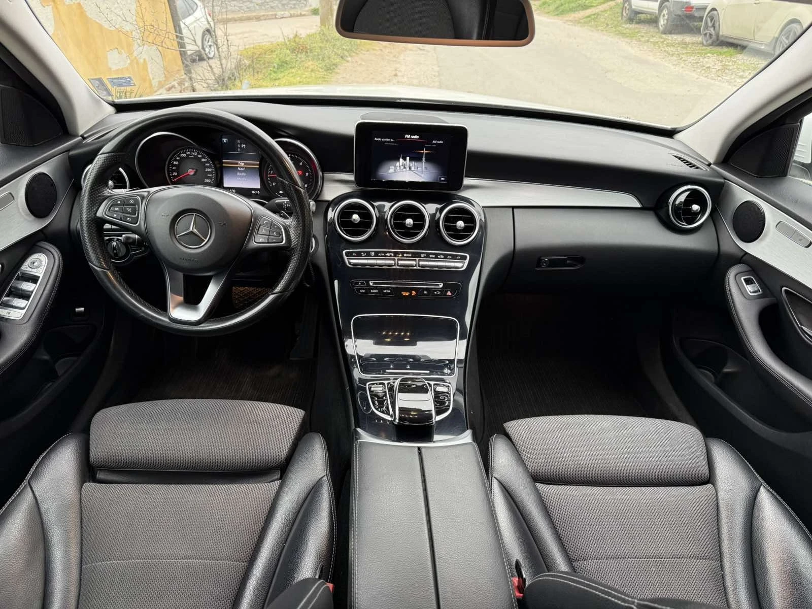 Mercedes-Benz C 220 170кс.ЛИЗИНГ ТОП АВТО-КАСКО, снимка 8 - Автомобили и джипове - 54381447