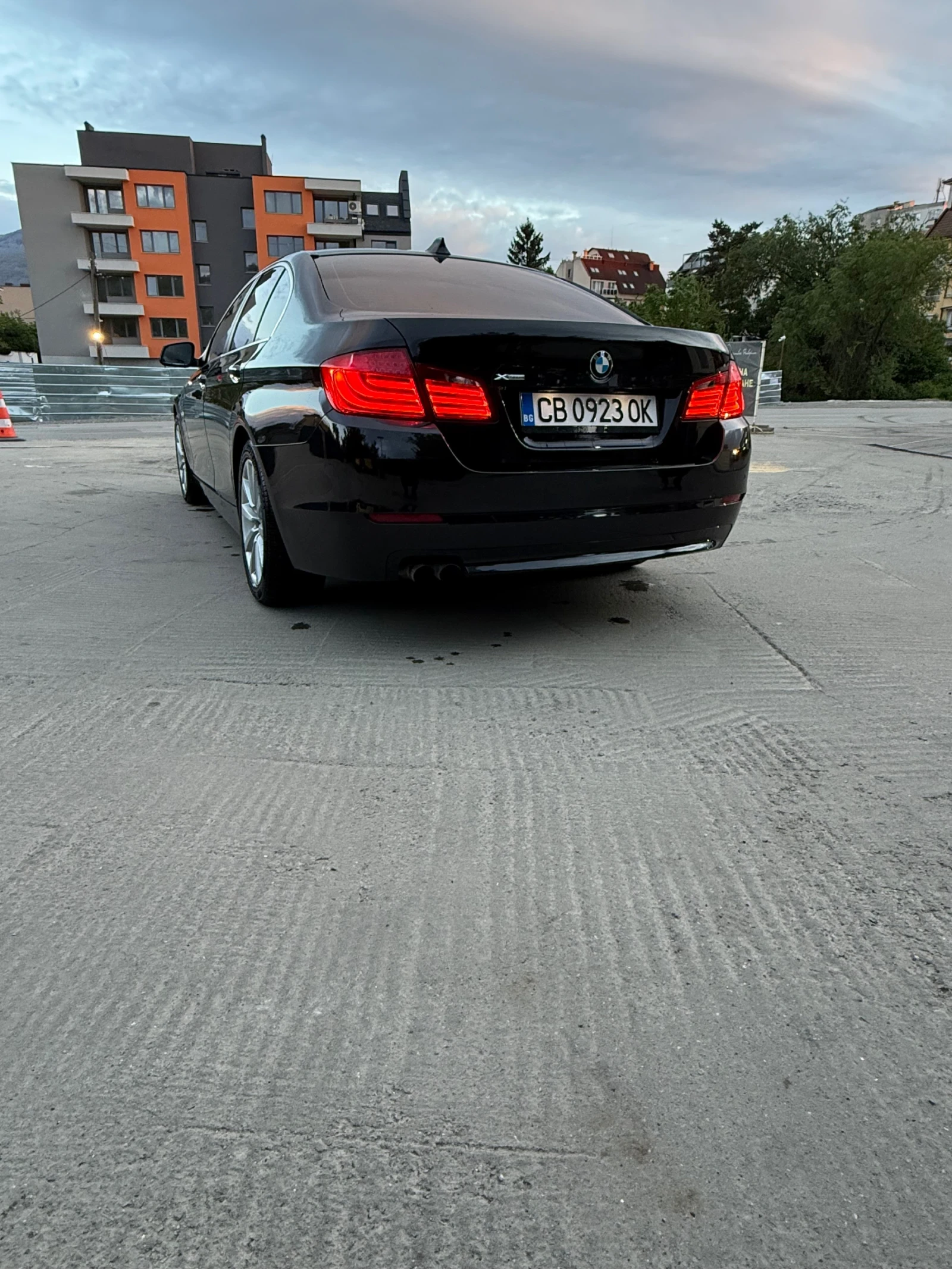 BMW 525 218hp КОЖА* КАМЕРА* ТОП, снимка 4 - Автомобили и джипове - 54570247