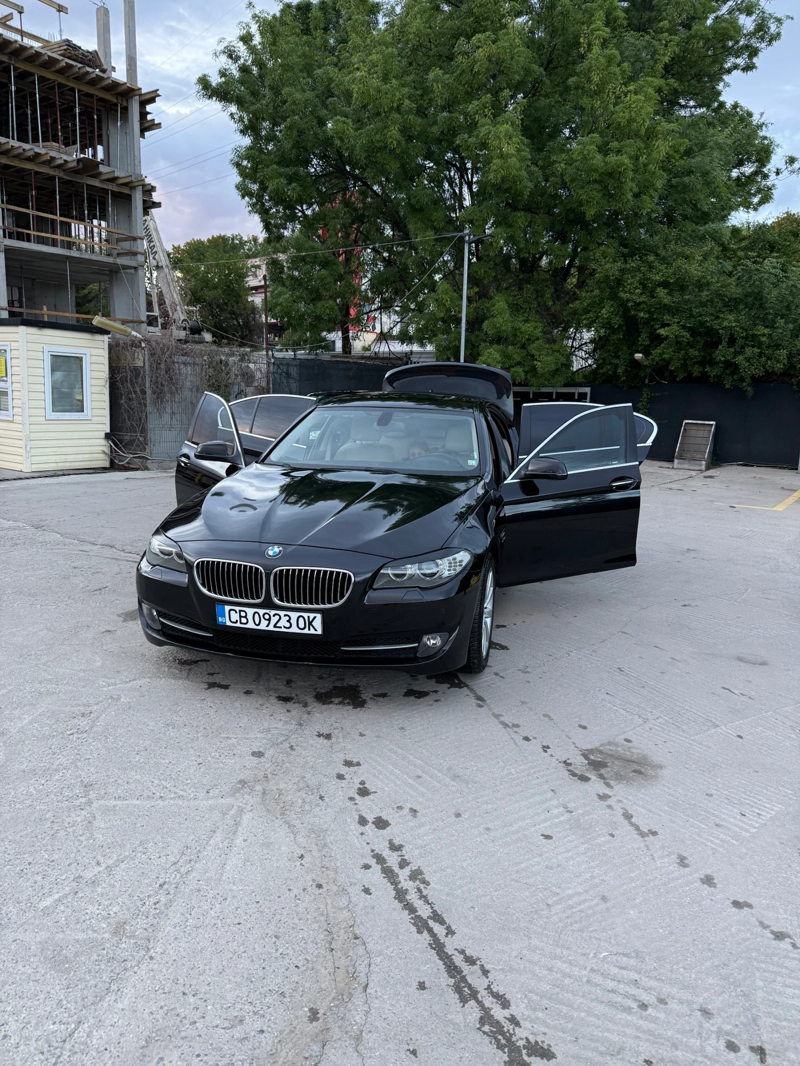 BMW 525 218hp КОЖА* КАМЕРА* ТОП, снимка 8 - Автомобили и джипове - 54570247
