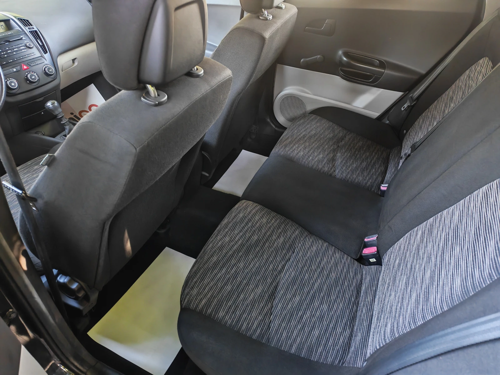 Kia Ceed 1.6CRDI-90к.с, снимка 11 - Автомобили и джипове - 54794508