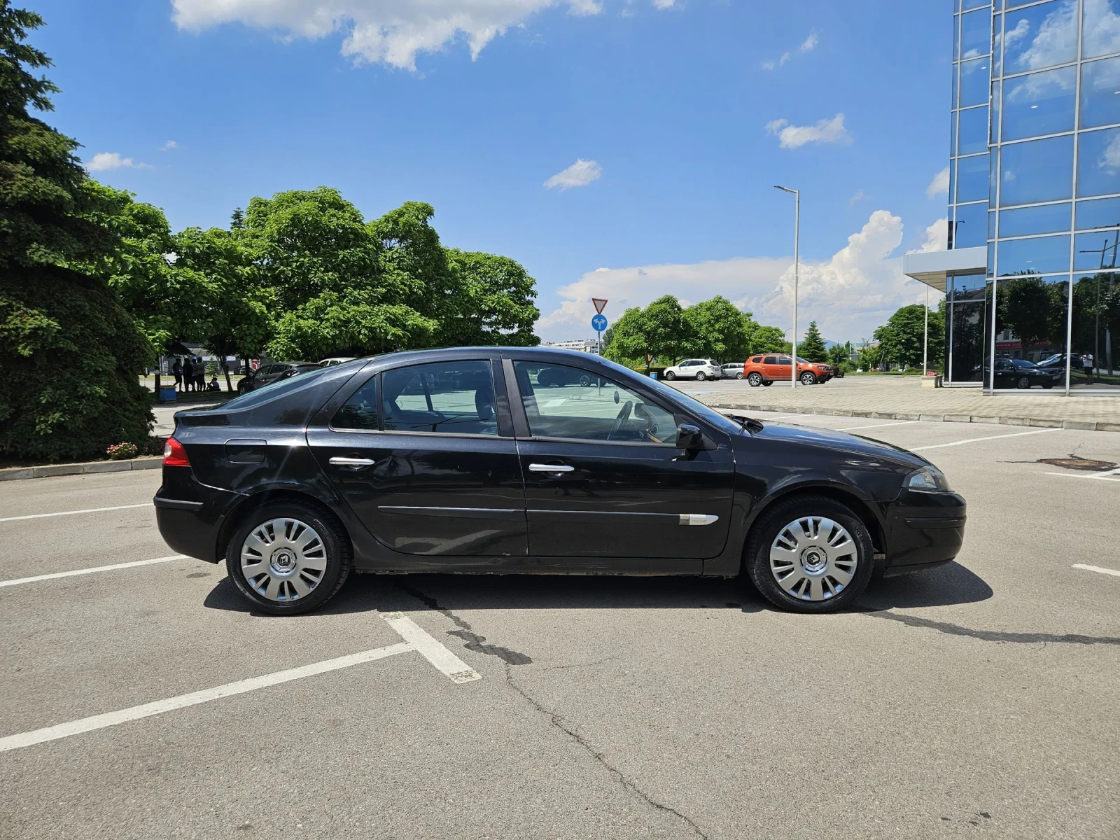 Renault Laguna, снимка 3 - Автомобили и джипове - 54814722