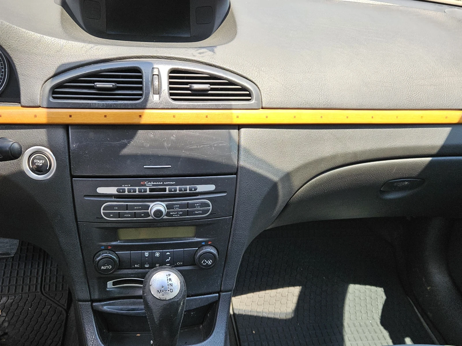 Renault Laguna, снимка 14 - Автомобили и джипове - 54814722