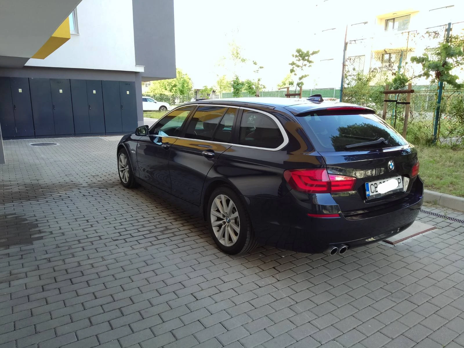 BMW 525 D F11 Xdrive ПАНОРАМА, снимка 2 - Автомобили и джипове - 55171521