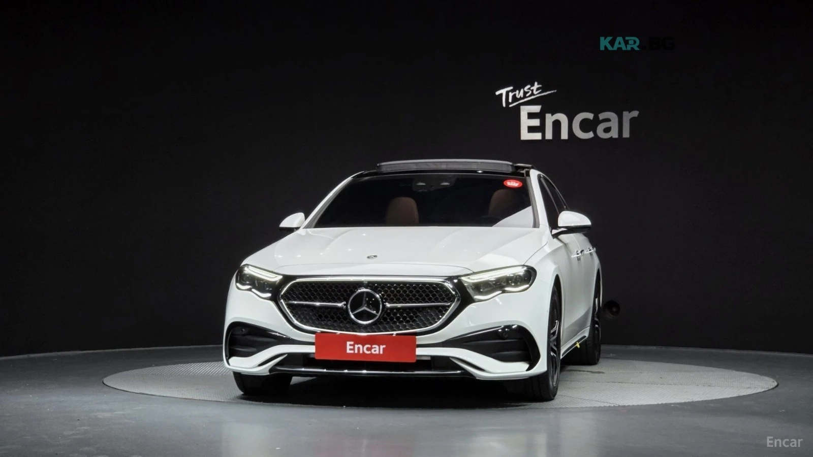 Mercedes-Benz E 300 4MATIC* AMG-LINE* ОБДУХ* ДИСТРОНИК* 360* ПАНО* , снимка 2 - Автомобили и джипове - 55318392