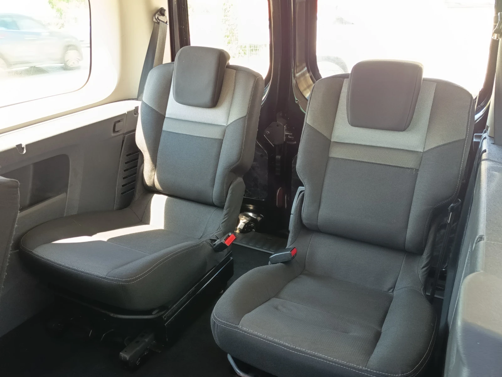 Renault Kangoo 1.5dci, снимка 13 - Автомобили и джипове - 55563840