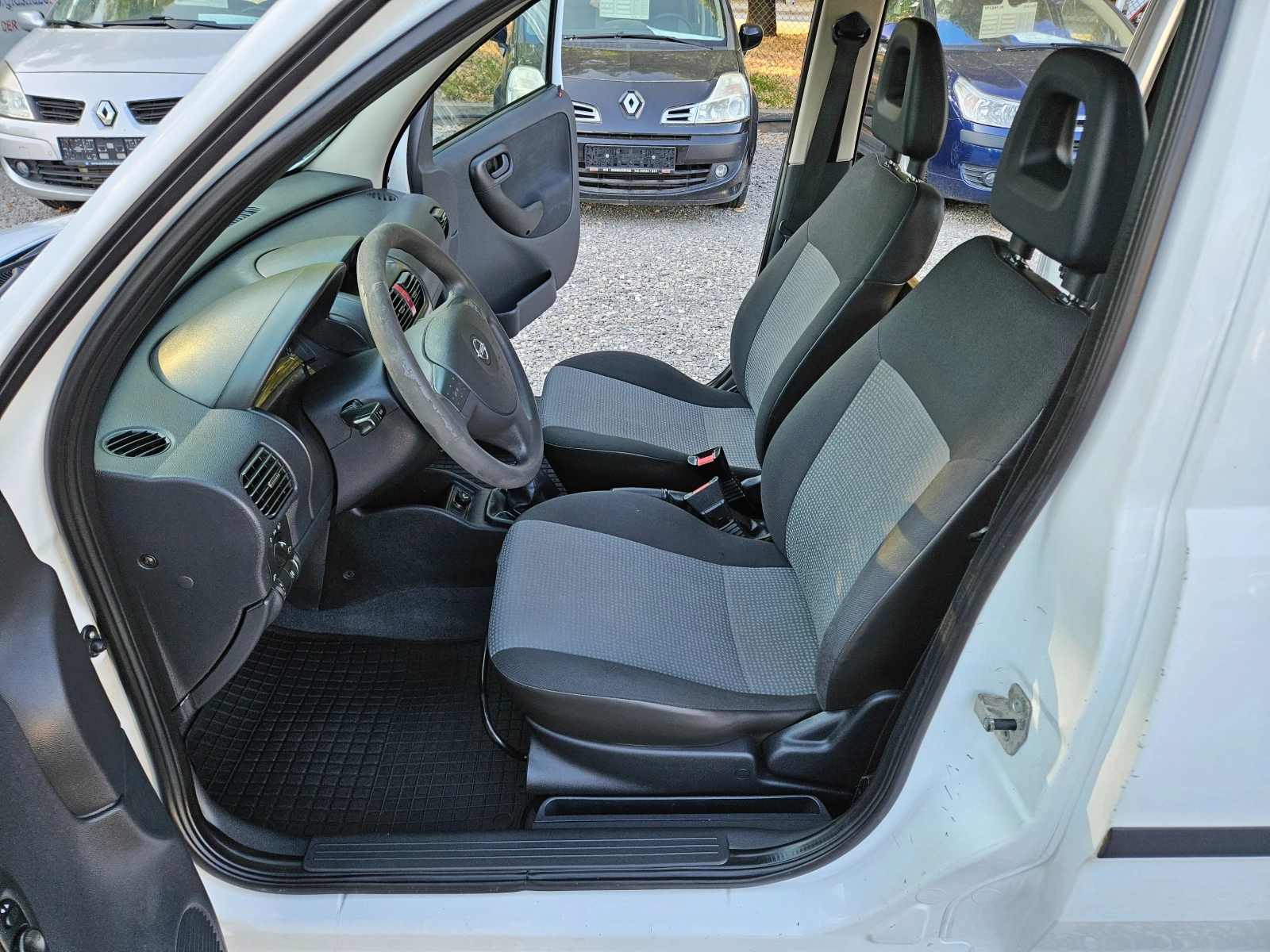 Opel Combo 1.3CDTI, снимка 9 - Автомобили и джипове - 55704035