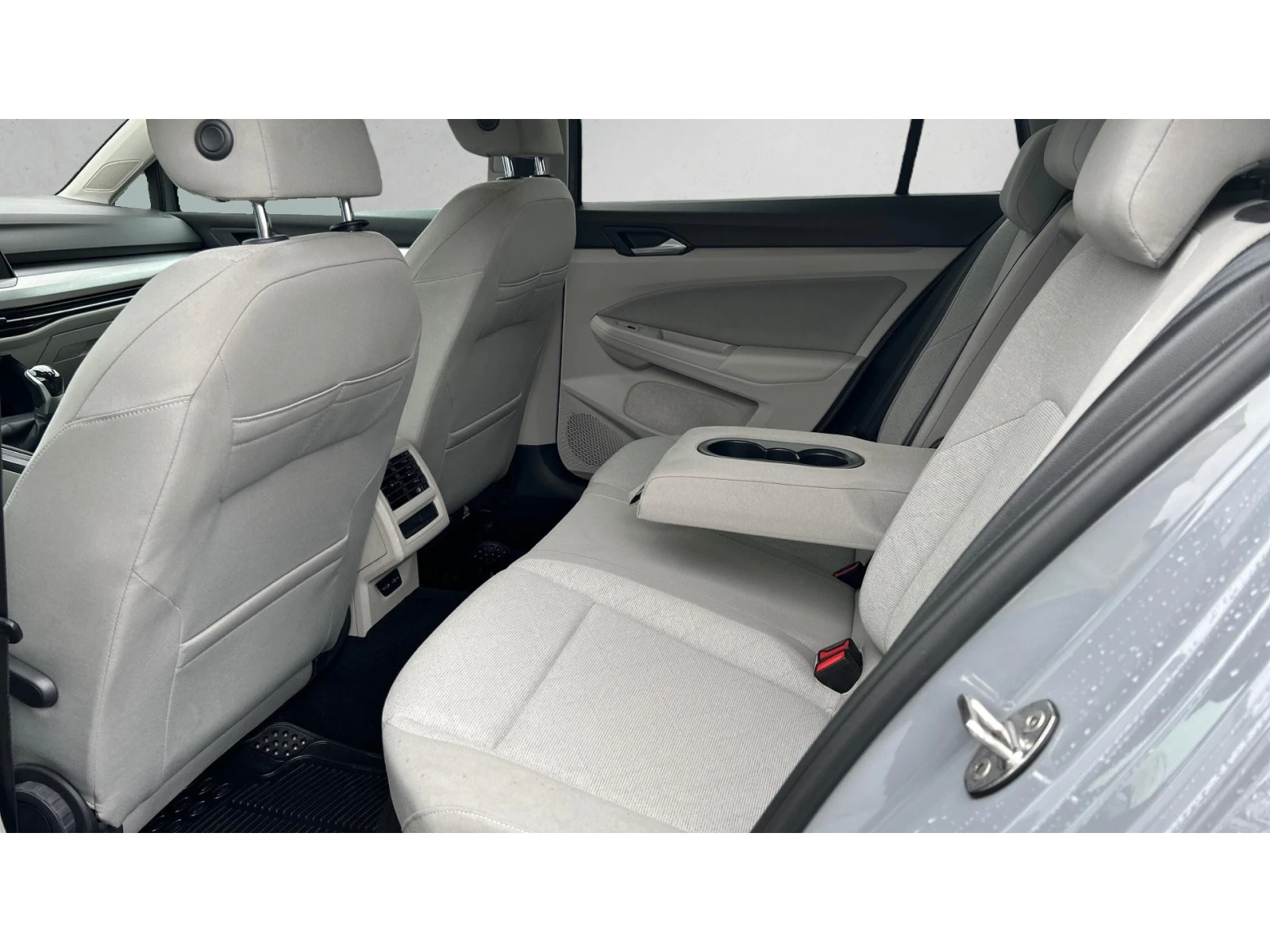 VW Golf 2.0 TDi M/T, Месечна вноска от 266  , снимка 12 - Автомобили и джипове - 55794077