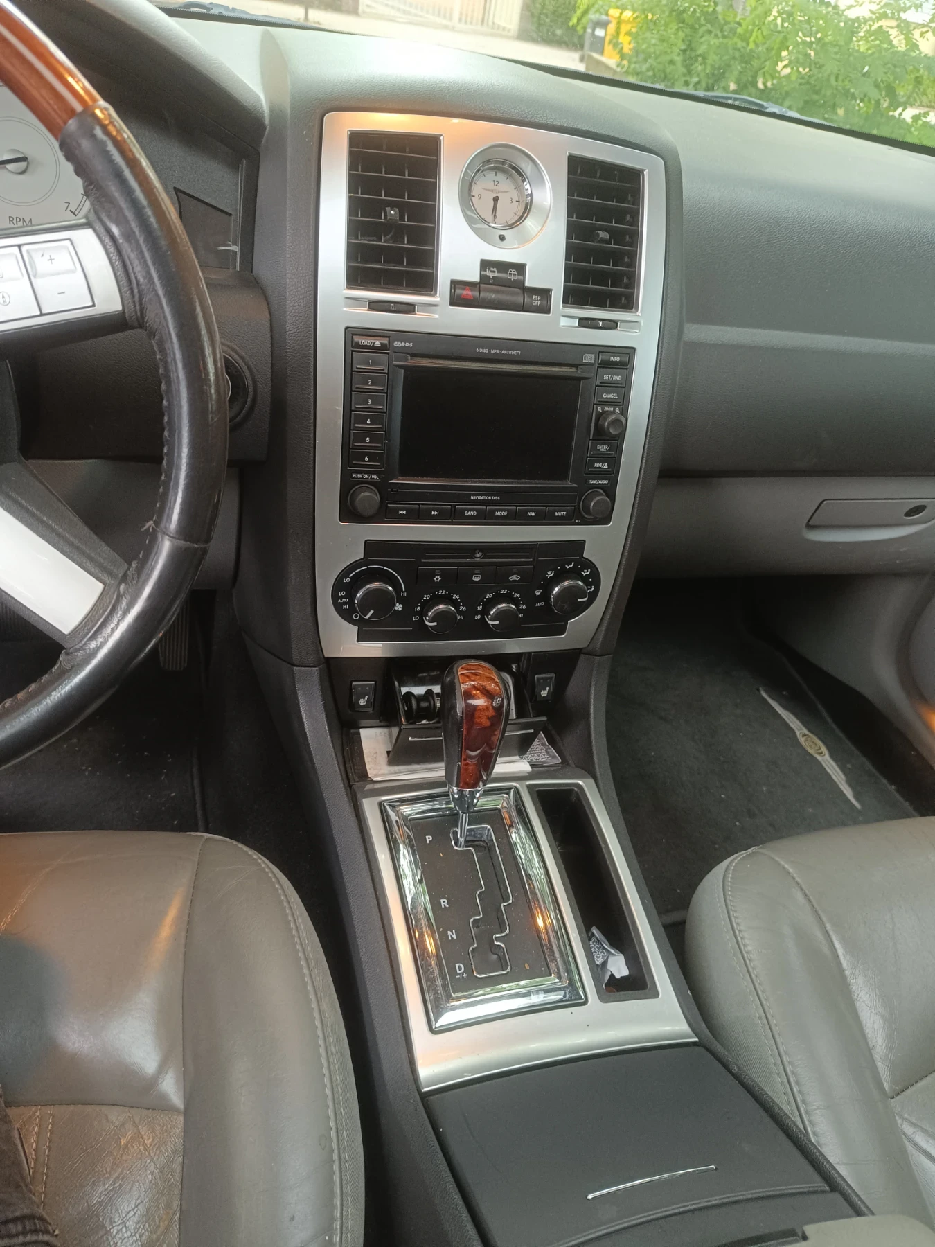 Chrysler 300c, снимка 13 - Автомобили и джипове - 55875794