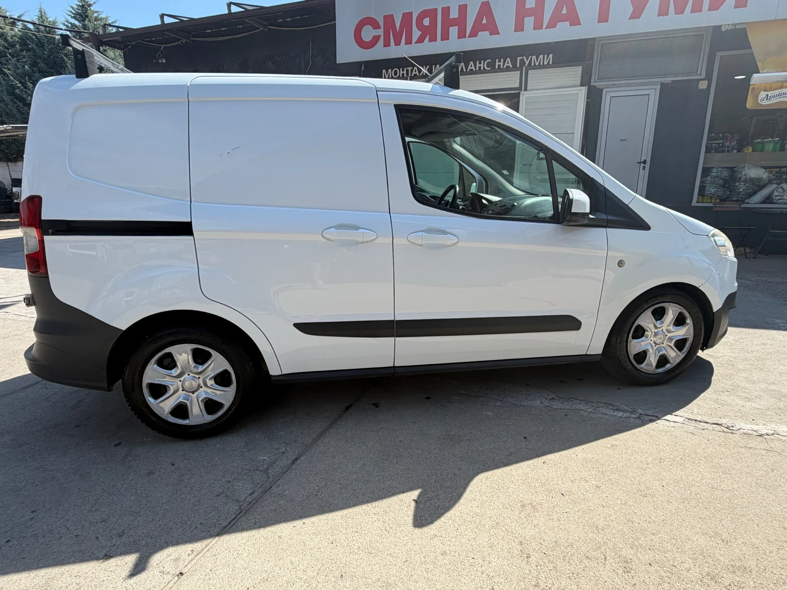 Ford Courier, снимка 4 - Автомобили и джипове - 55938380