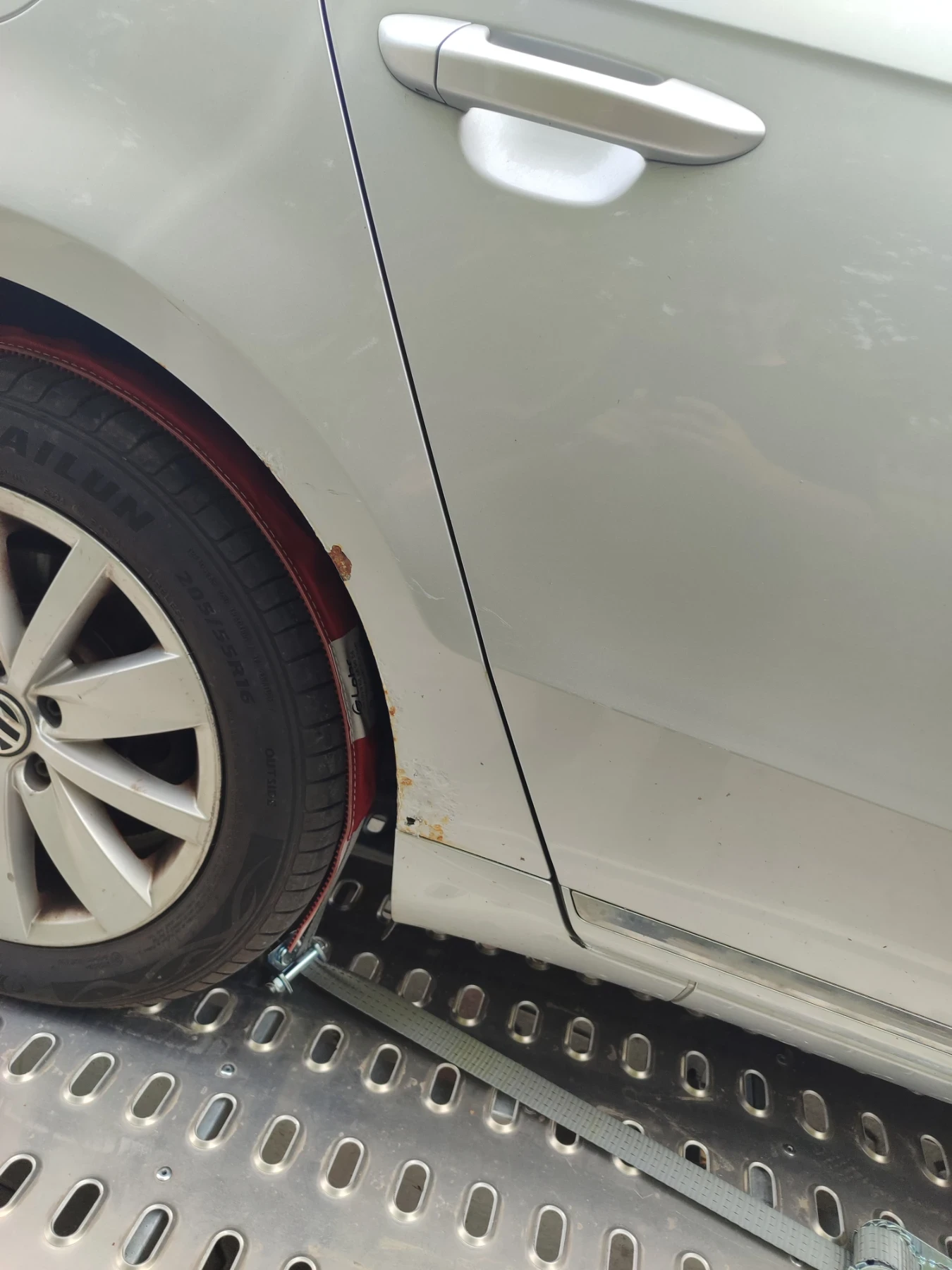 VW Passat 1.6, снимка 5 - Автомобили и джипове - 56718260