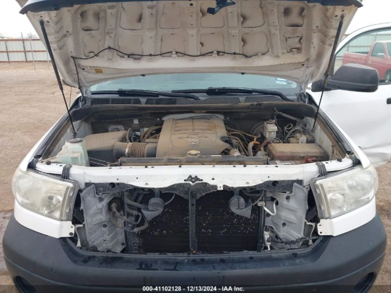 Toyota Tundra 4.6L V8, снимка 12 - Автомобили и джипове - 48840513