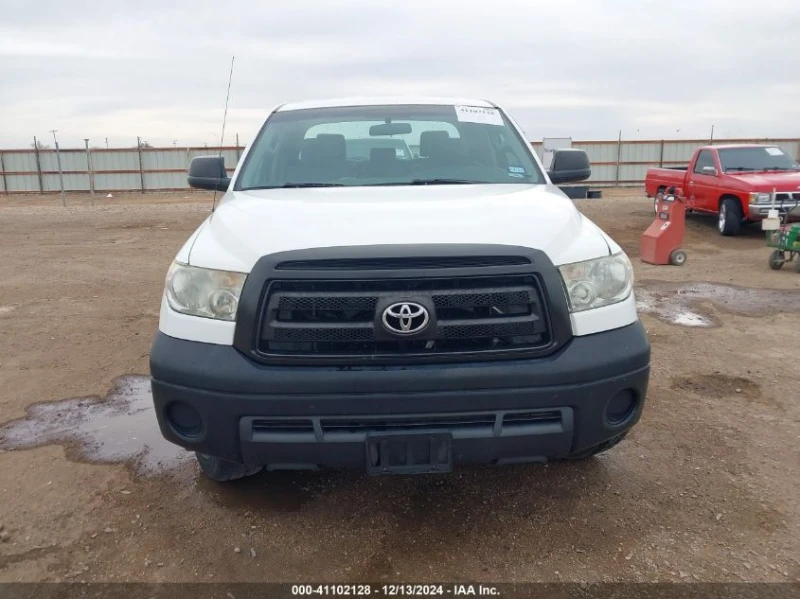 Toyota Tundra 4.6L V8, снимка 2 - Автомобили и джипове - 48840513