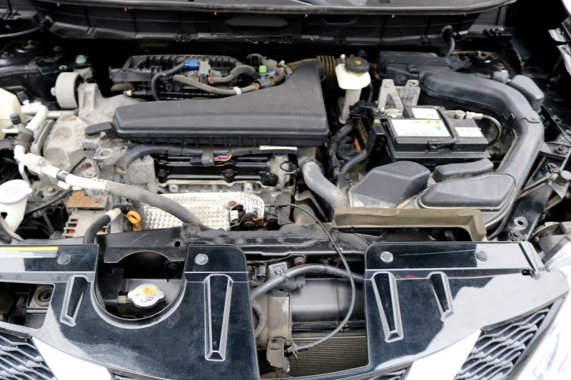 Nissan Rogue SV 2.5 4x4 7 Места, снимка 16 - Автомобили и джипове - 49897900