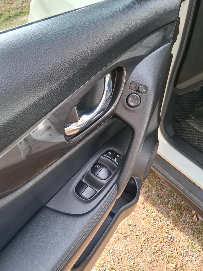 Nissan Xterra, снимка 11 - Автомобили и джипове - 53034707