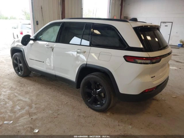 Jeep Grand cherokee ALTITUDE 4X4, снимка 3 - Автомобили и джипове - 54943725