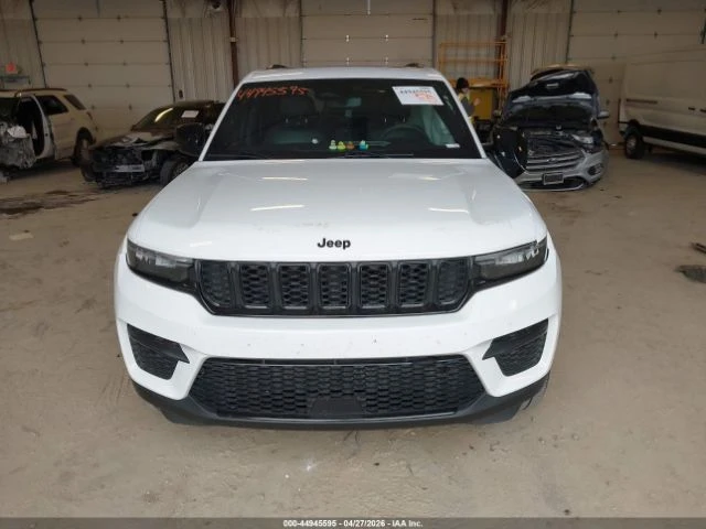Jeep Grand cherokee ALTITUDE 4X4, снимка 8 - Автомобили и джипове - 54943725