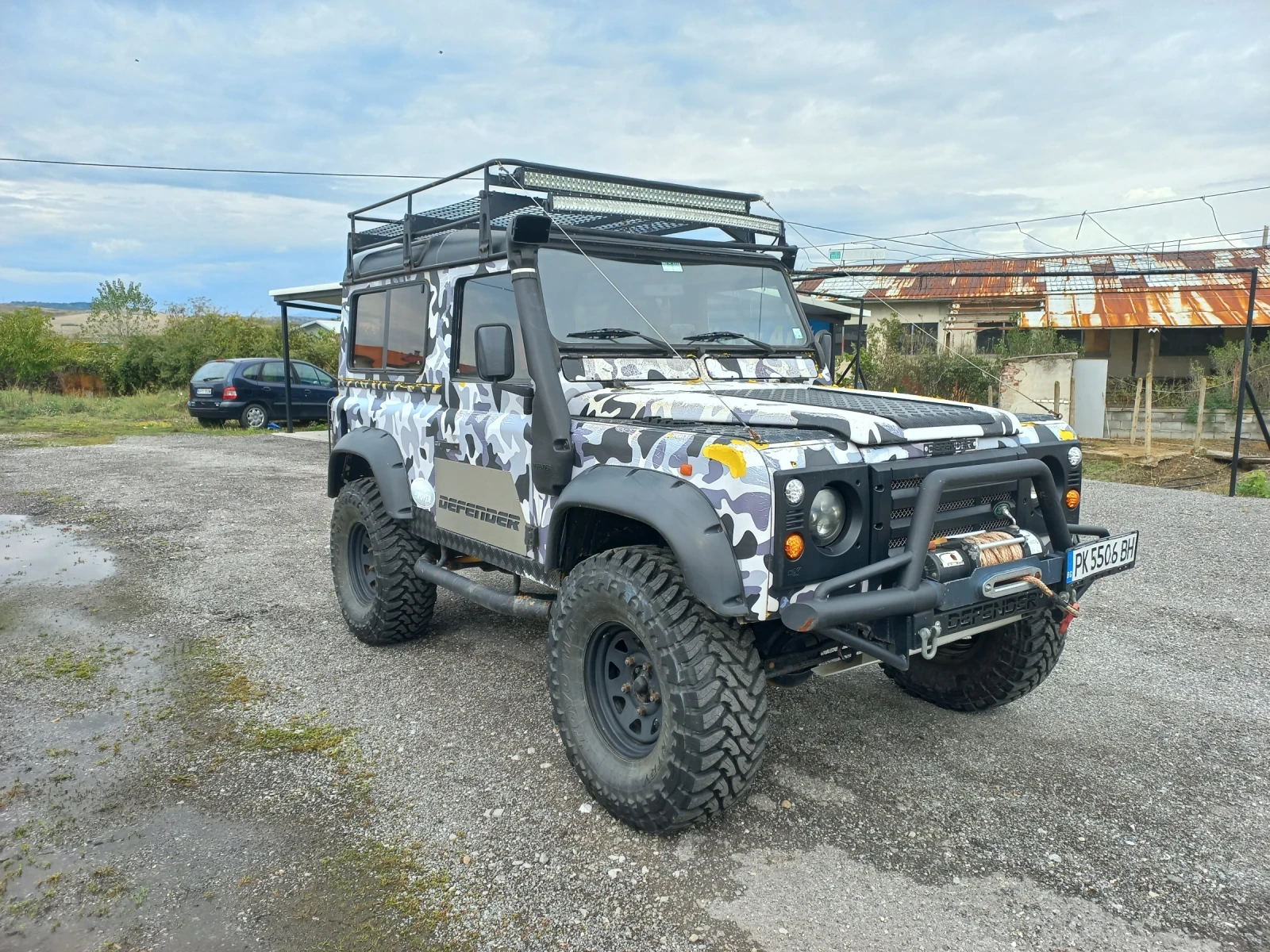 Land Rover Defender 4.6i - изображение 8