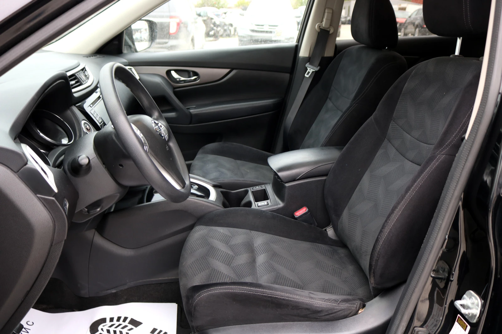 Nissan Rogue SV 2.5 4x4 7 Места - изображение 7