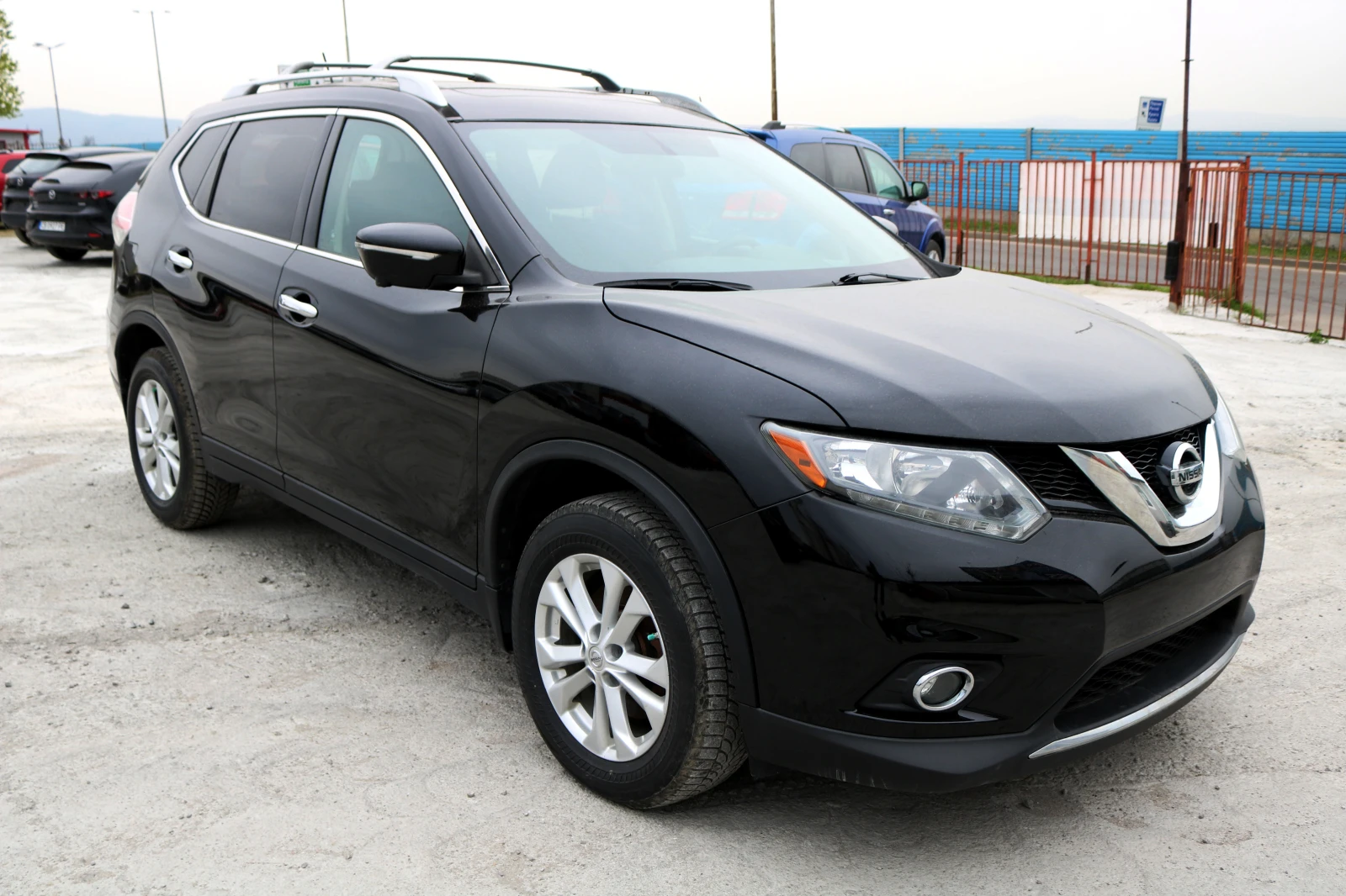 Nissan Rogue SV 2.5 4x4 7 Места - изображение 4
