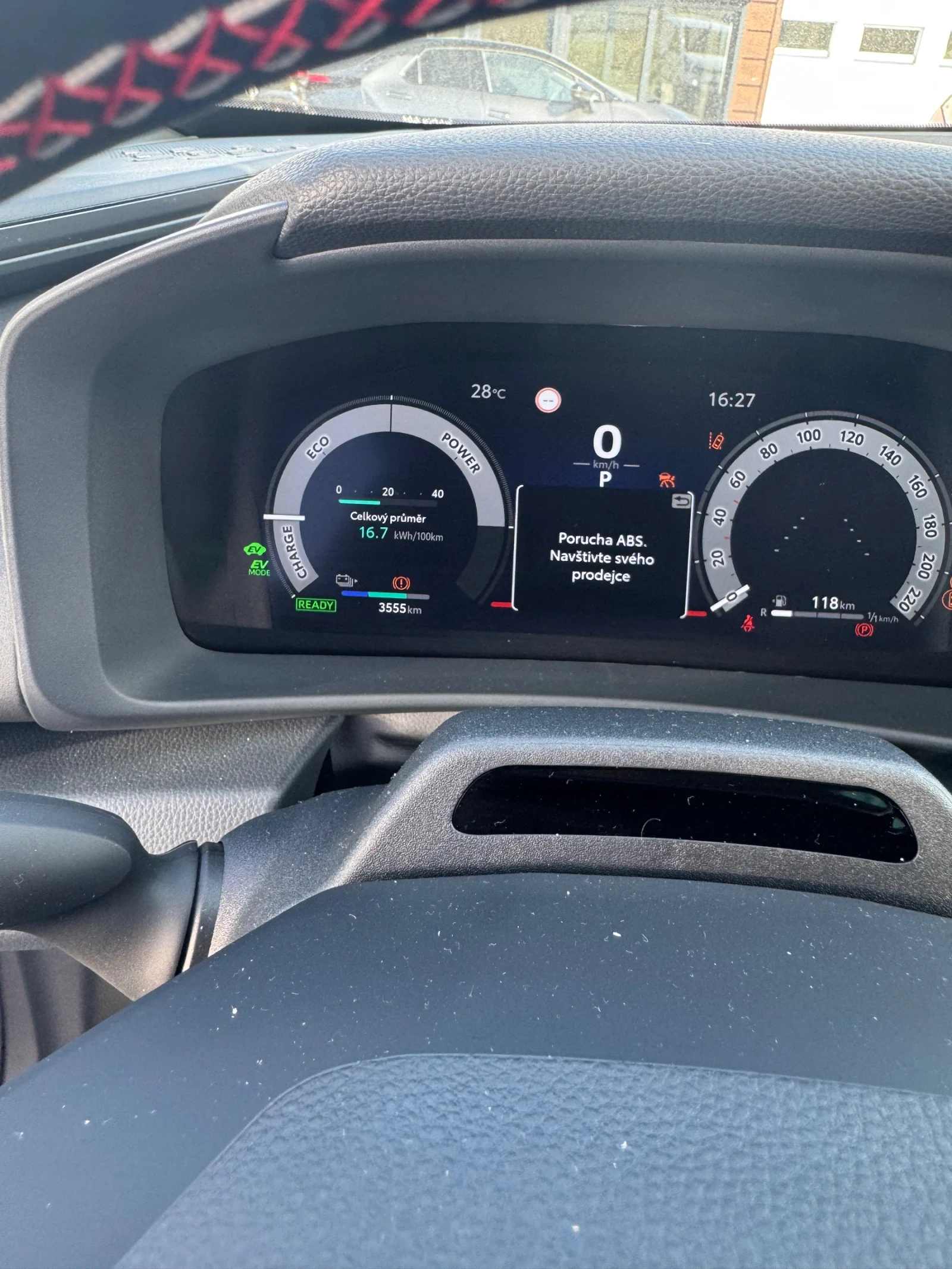 Toyota C-HR 2.0 PHEV GR SPORT PREMIERE EDITION НАЛИЧНА !!! - изображение 10