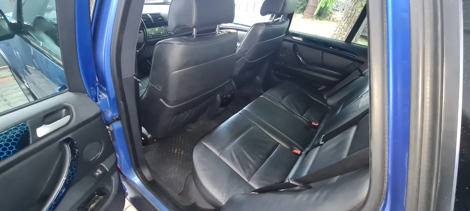 BMW X5 4.6is - изображение 8