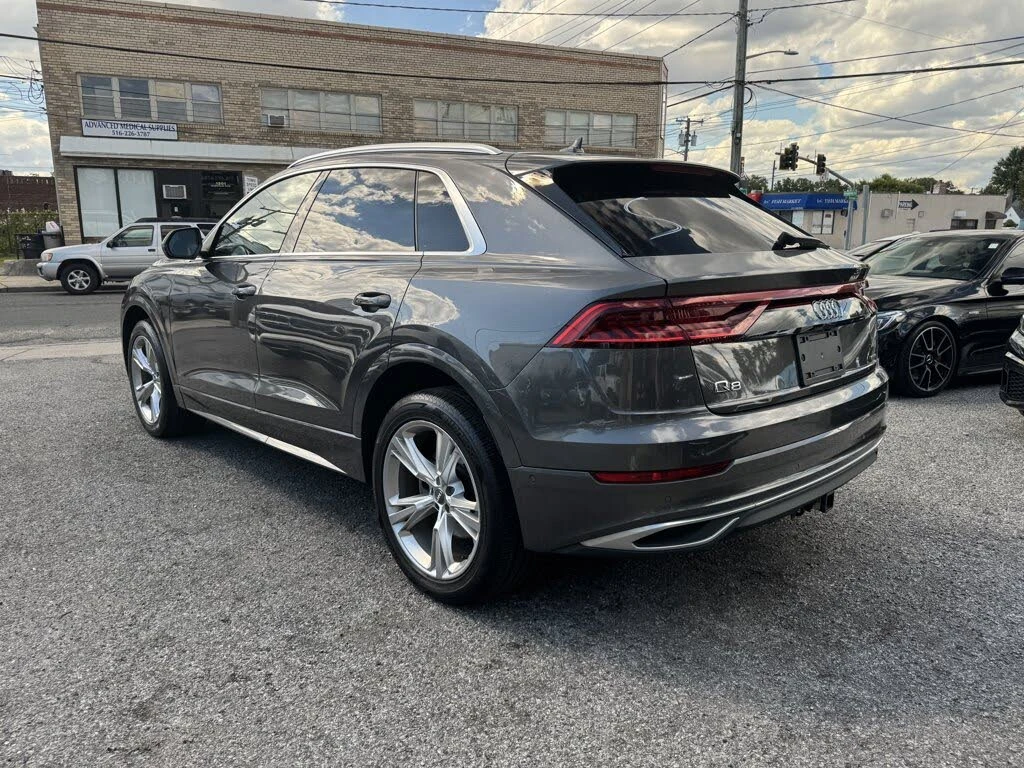 Audi Q8 quattro Premium Plus 55 TFSI - изображение 4