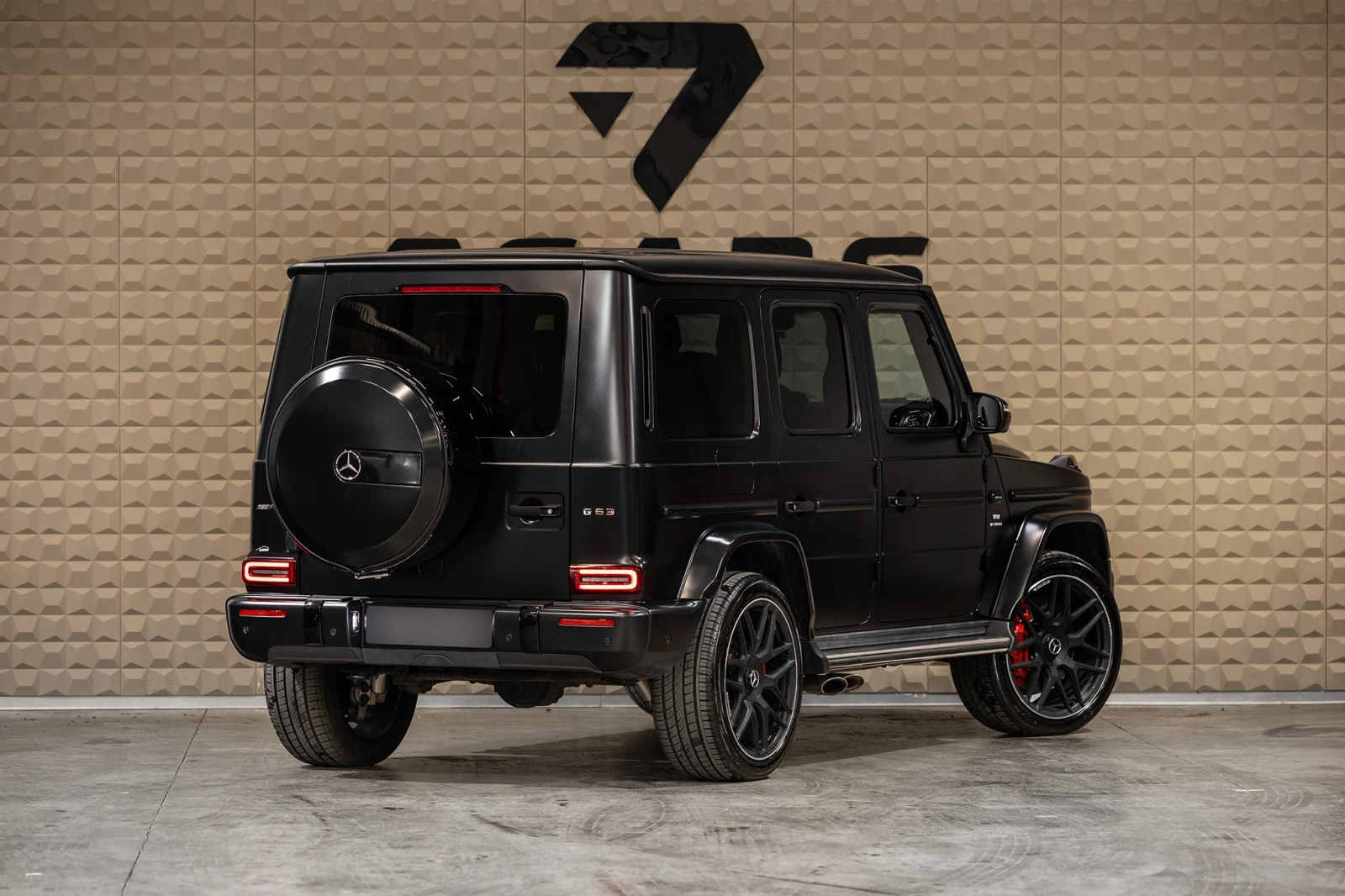 Mercedes-Benz G 63 AMG Burmester * Distronic * ГАРАНЦИЯ, снимка 7 - Автомобили и джипове - 54031156